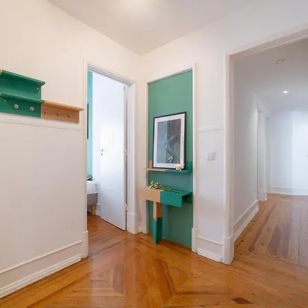 Desterro 4 - Historical Four-bedroom Apartment