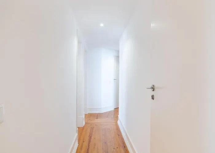 Desterro 4 - Historical Four-bedroom Apartment *