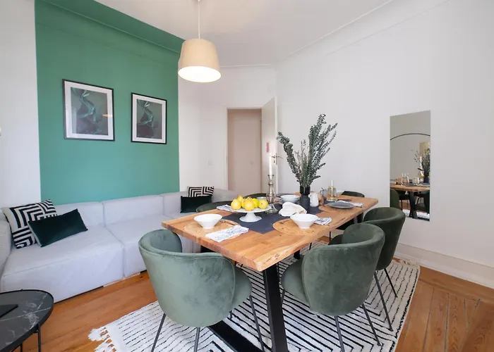 Desterro 4 - Historical Four-bedroom Apartment Lissabon