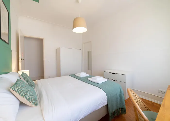 Apartment Desterro 4 - Historical Four-bedroom Lissabon