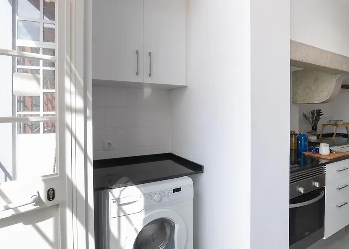 Desterro 4 - Historical Four-bedroom Apartment Lissabon