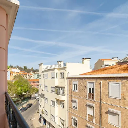 Desterro 4 - Historical Four-bedroom Apartment Lisbon