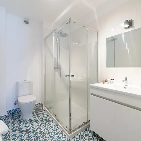 דירה Desterro 4 - Historical Four-bedroom ליסבון